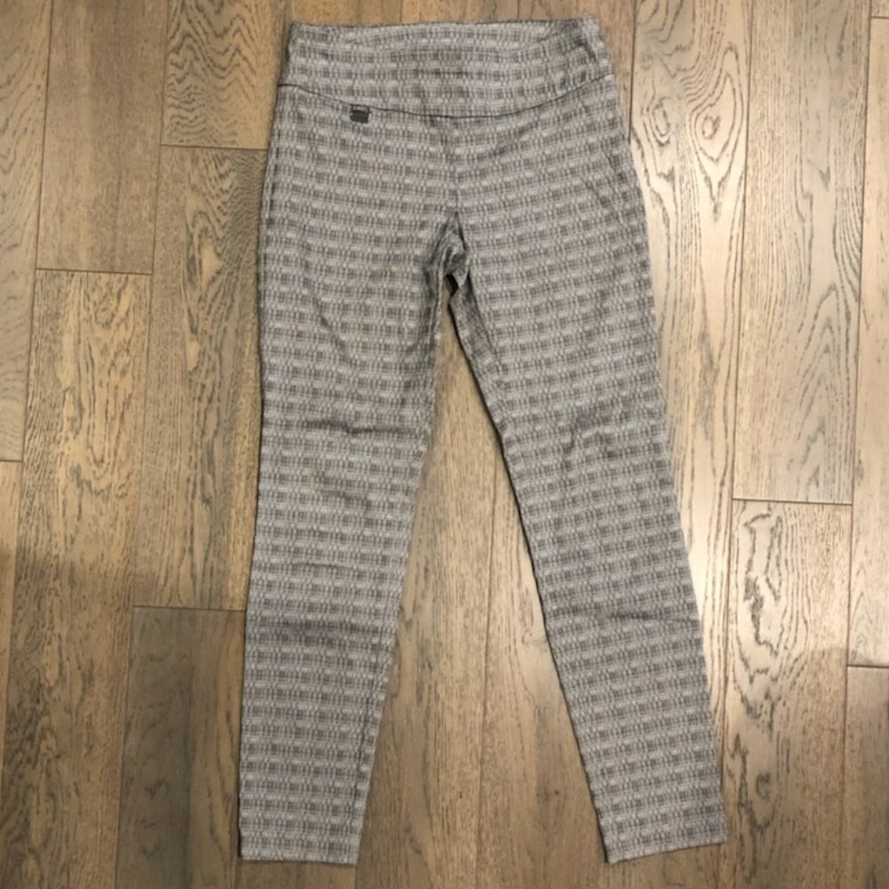 Alfani Petite- Gray Cropped Slacks